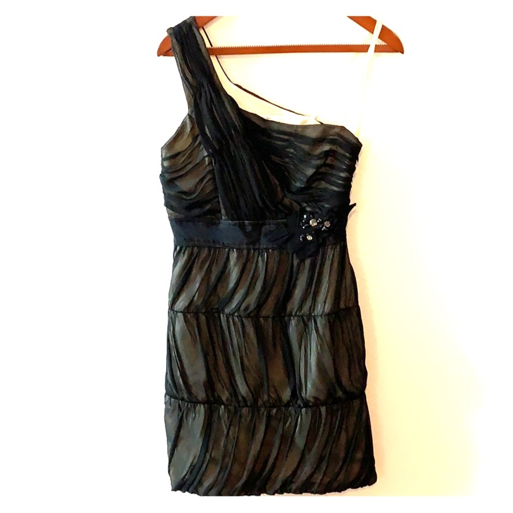NWT max and Cleo one shoulder dress